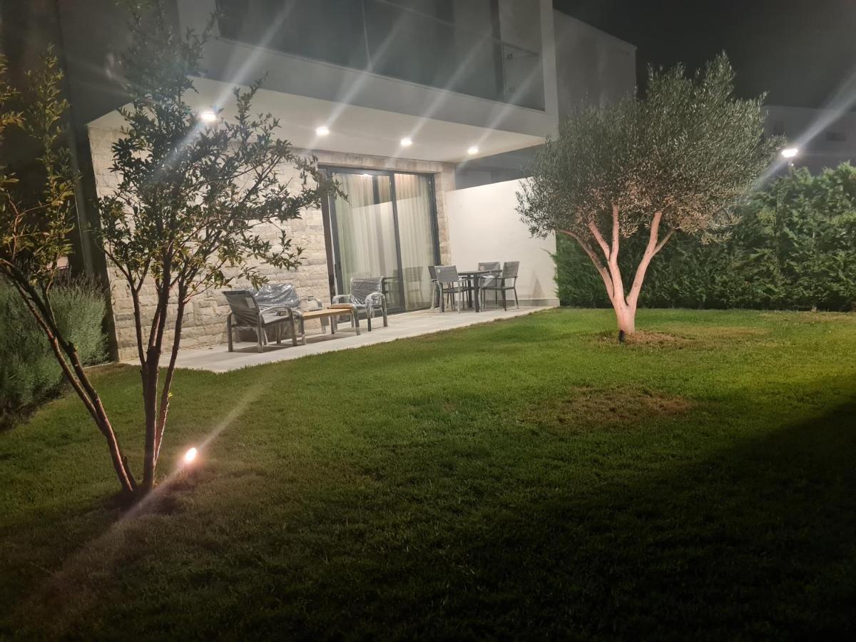 Rosemarine Villas ドゥラス エクステリア 写真