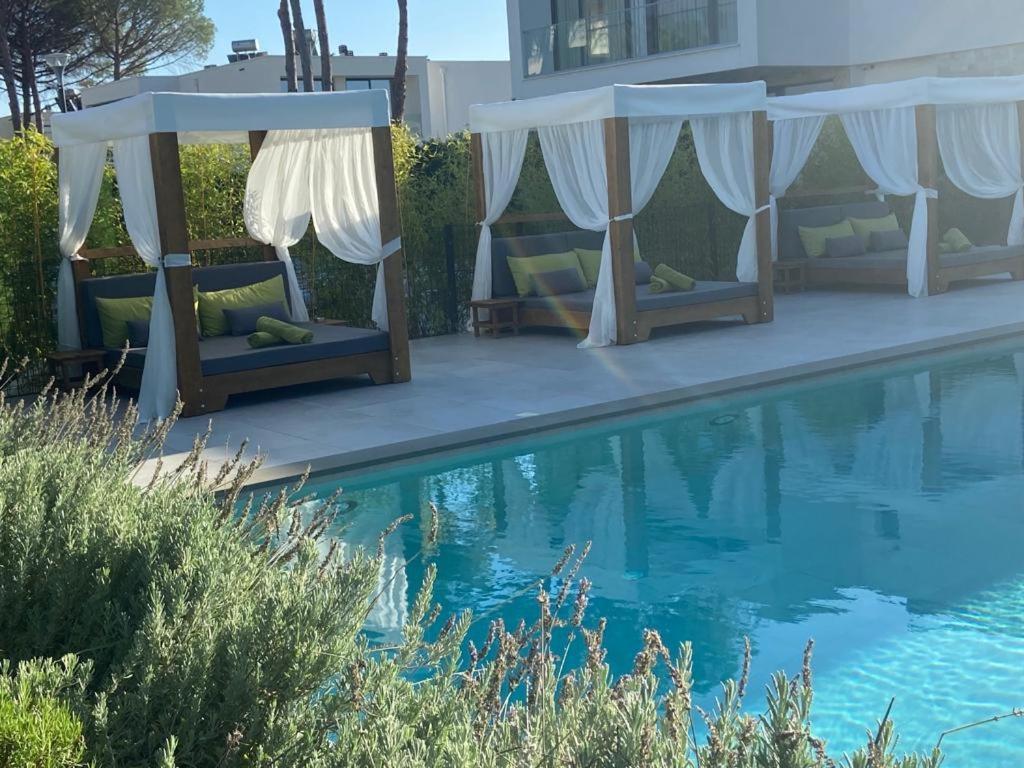 Rosemarine Villas ドゥラス エクステリア 写真